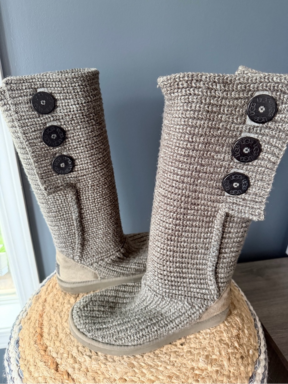 UGG Carly Tall Knit Sweater Boots Size 6